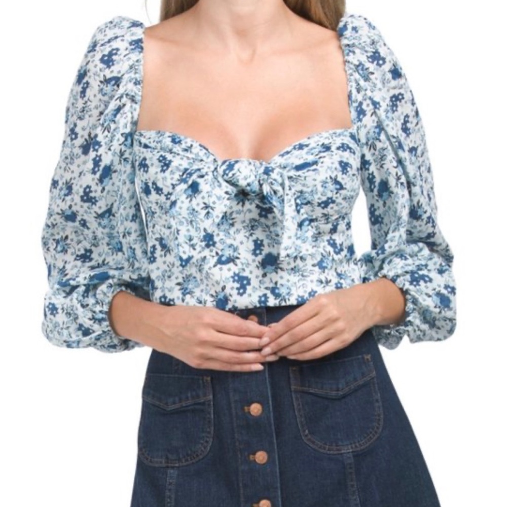 BARDOT - FLORAL TIE COTTON TOP IN BLUE FLORAL